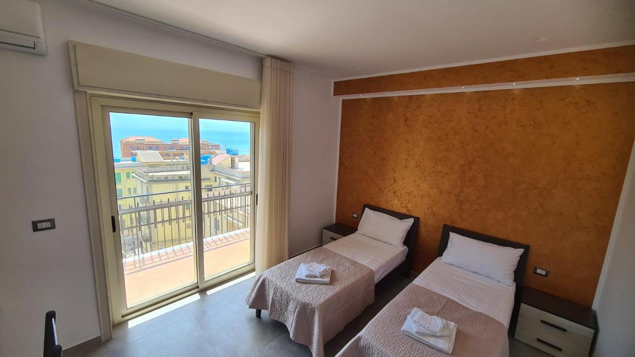 Bed and Breakfast Casa Veneziano Messina Exterior foto